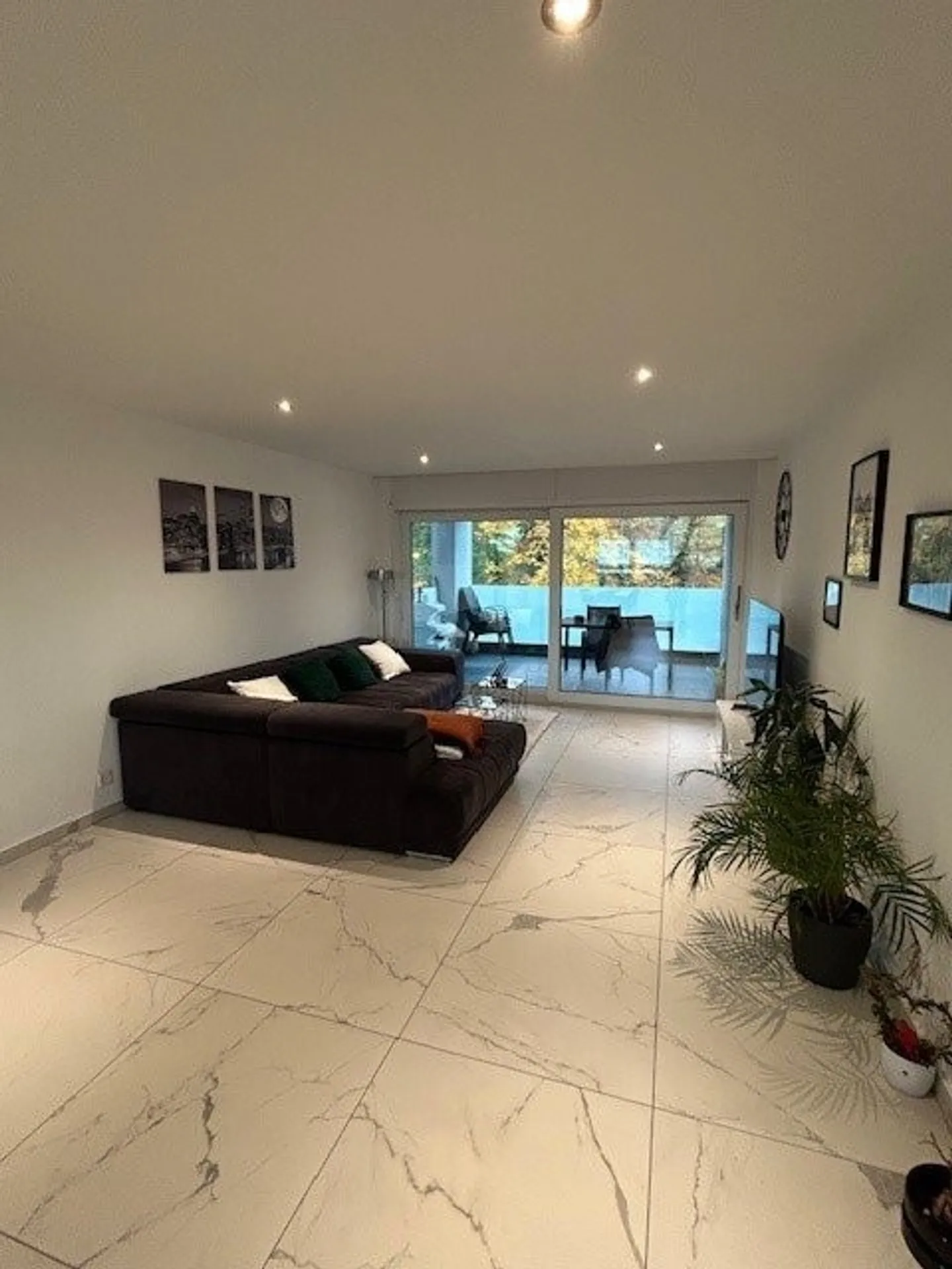 Schöne 3,5-Zimmer-Wohnung in Belfaux - Foto 2 von 5