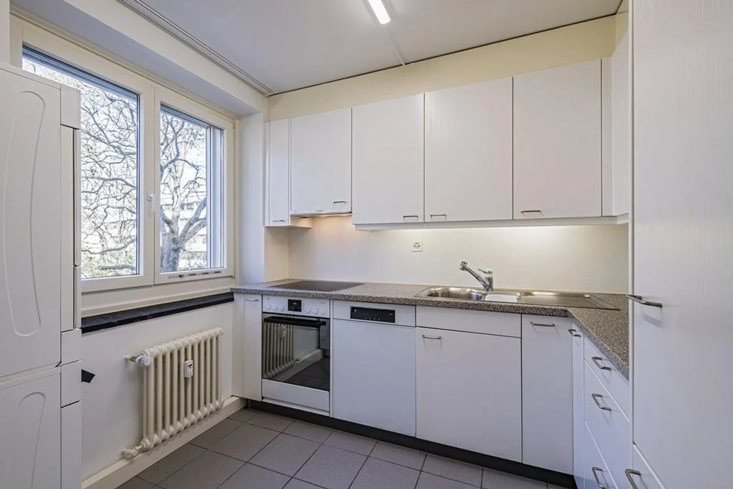 Belle appartement de 4,5 pièces dans le quartier populaire de Gellert - Photo 2 sur 5