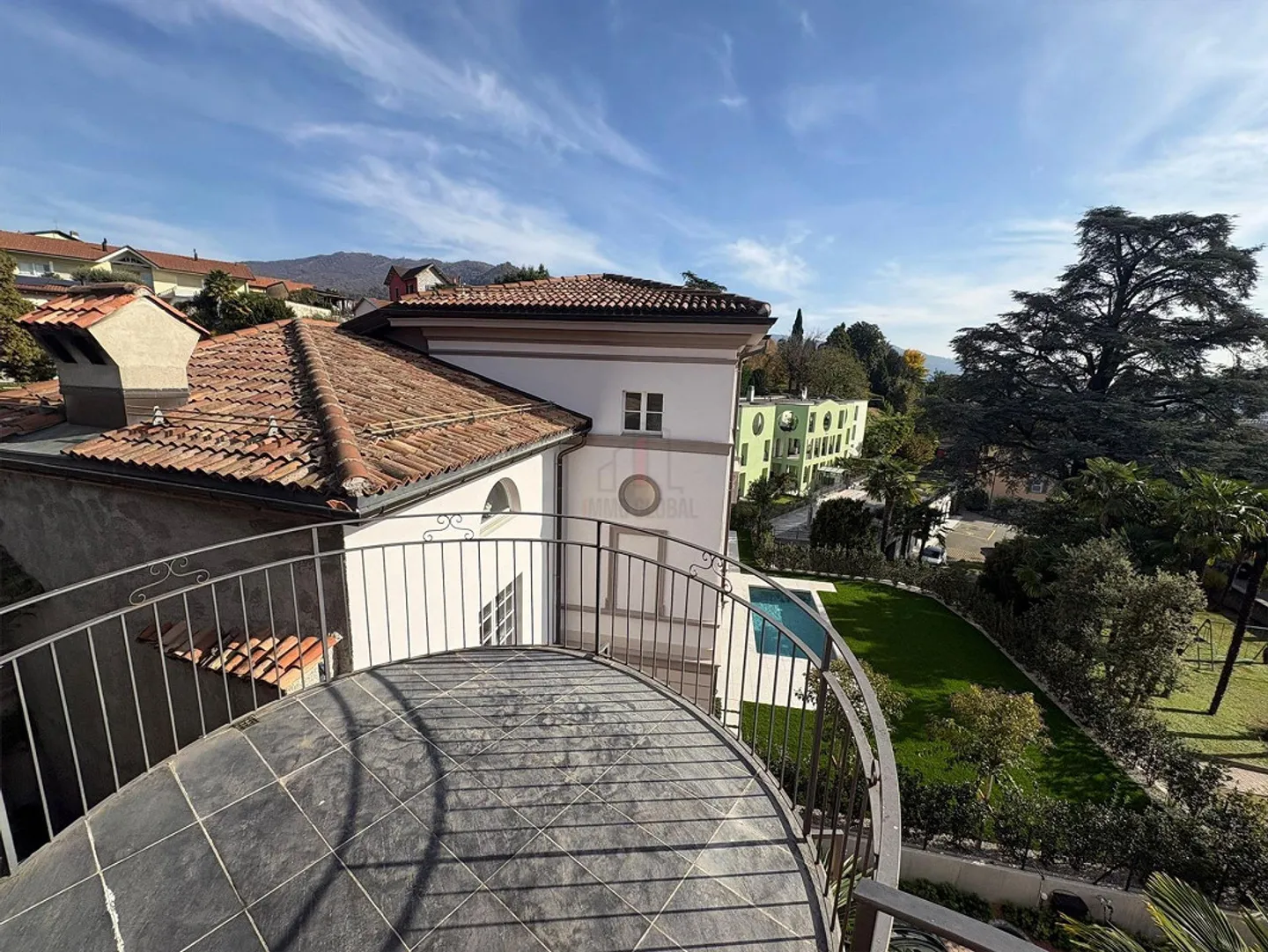 PENTHOUSE AVEC VUE PRÈS DU CENTRE - Photo 3 sur 12