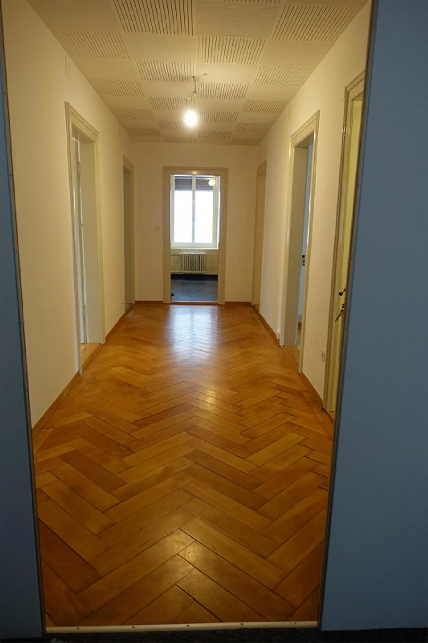 Appartamento 5,5 locali con terrazza sul tetto vicino al lago - Foto 6 di 13