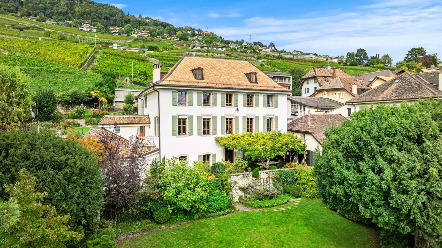 Wunderschönes Anwesen aus dem 18. Jahrhundert im Herzen von Corseaux mit Seeblick - Foto 2 von 23