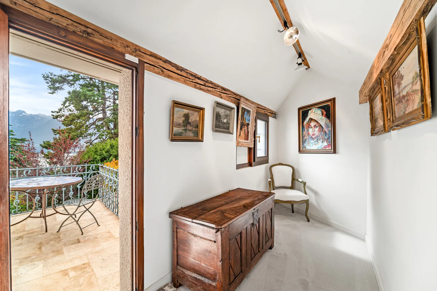 Wunderschönes Anwesen aus dem 18. Jahrhundert im Herzen von Corseaux mit Seeblick - Foto 12 von 23