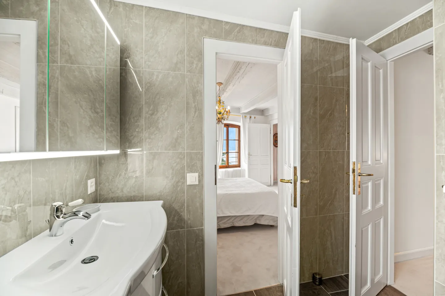 Wunderschönes Anwesen aus dem 18. Jahrhundert im Herzen von Corseaux mit Seeblick - Foto 19 von 23