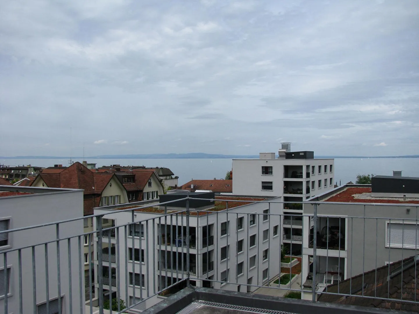 Appartamento 5,5 locali con terrazza sul tetto vicino al lago - Foto 11 di 13