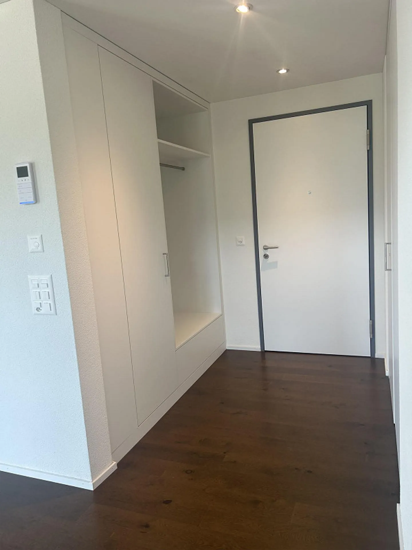 3.5 Room Apartment - Photo 2 of 13