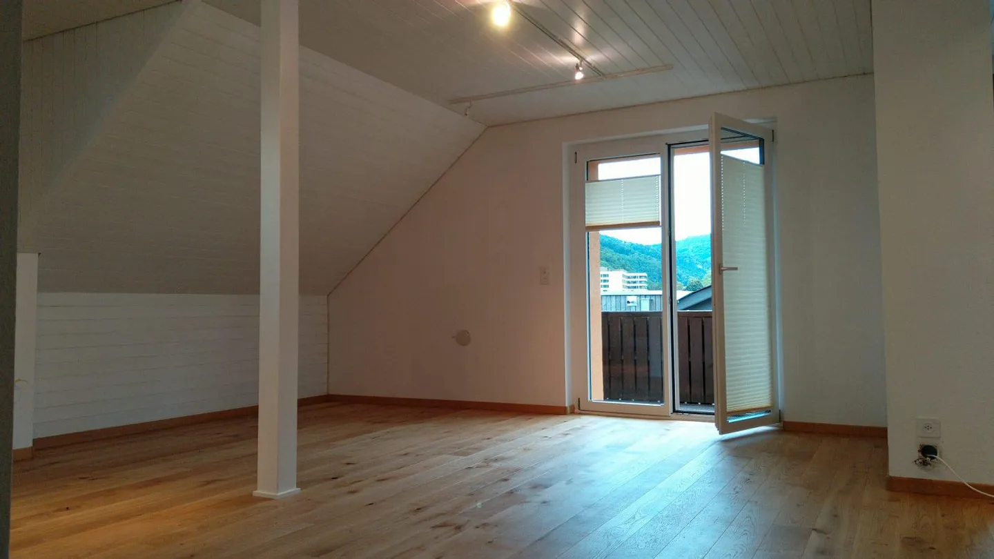 Prima occupazione dopo ristrutturazione: Appartamento mansardato a Niederdorf - Foto 5 di 14