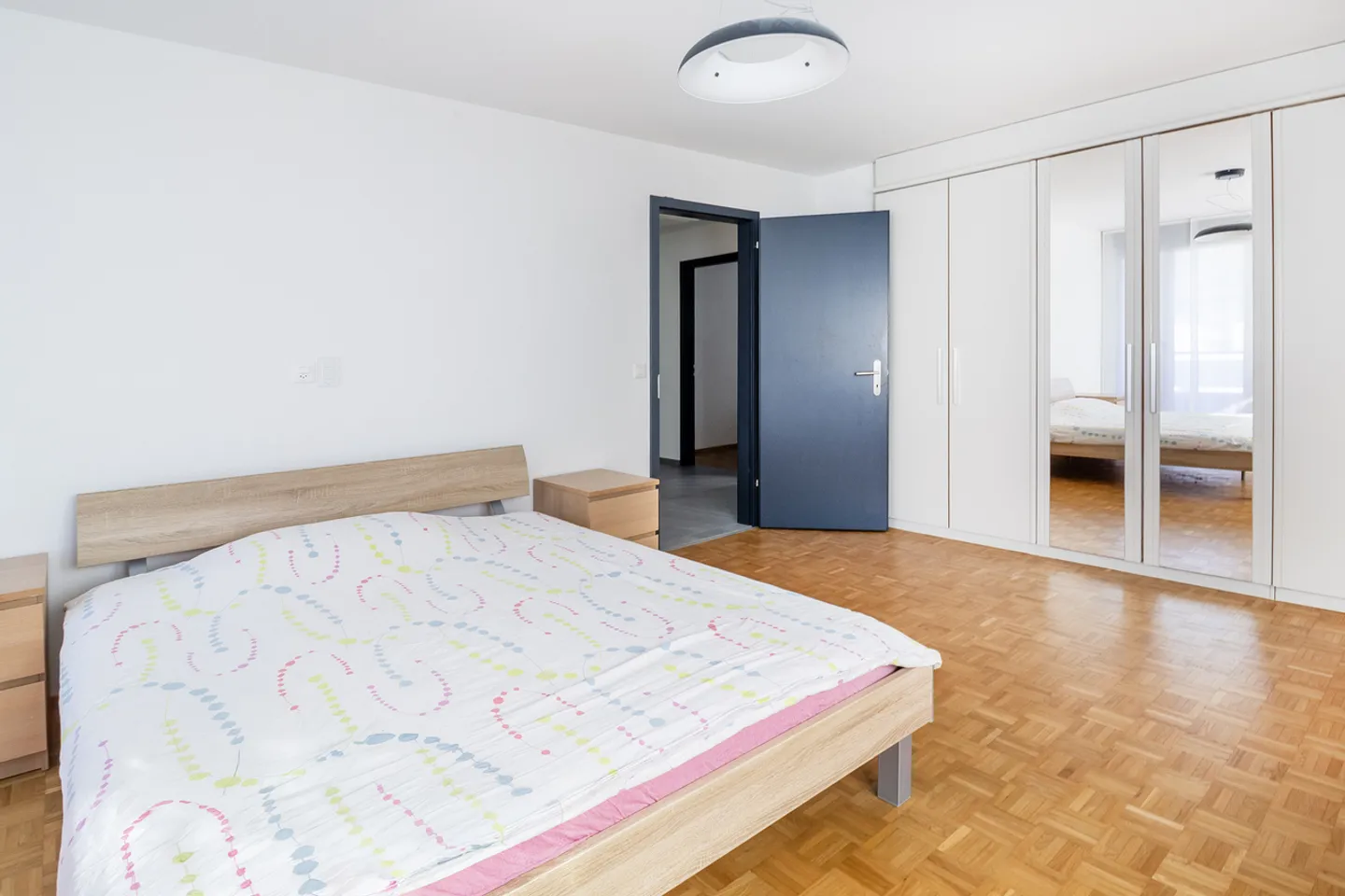 Casa unifamiliare ristrutturata con stile - Foto 4 di 7