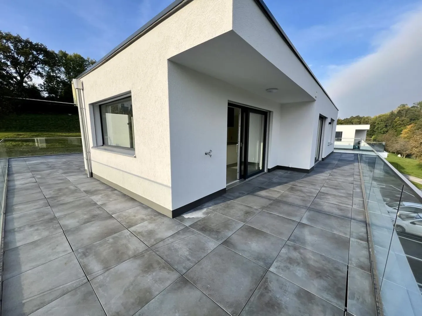 Penthouse with 4.5 rooms in Domdidier - 1st rent offered! - Photo 2 of 13