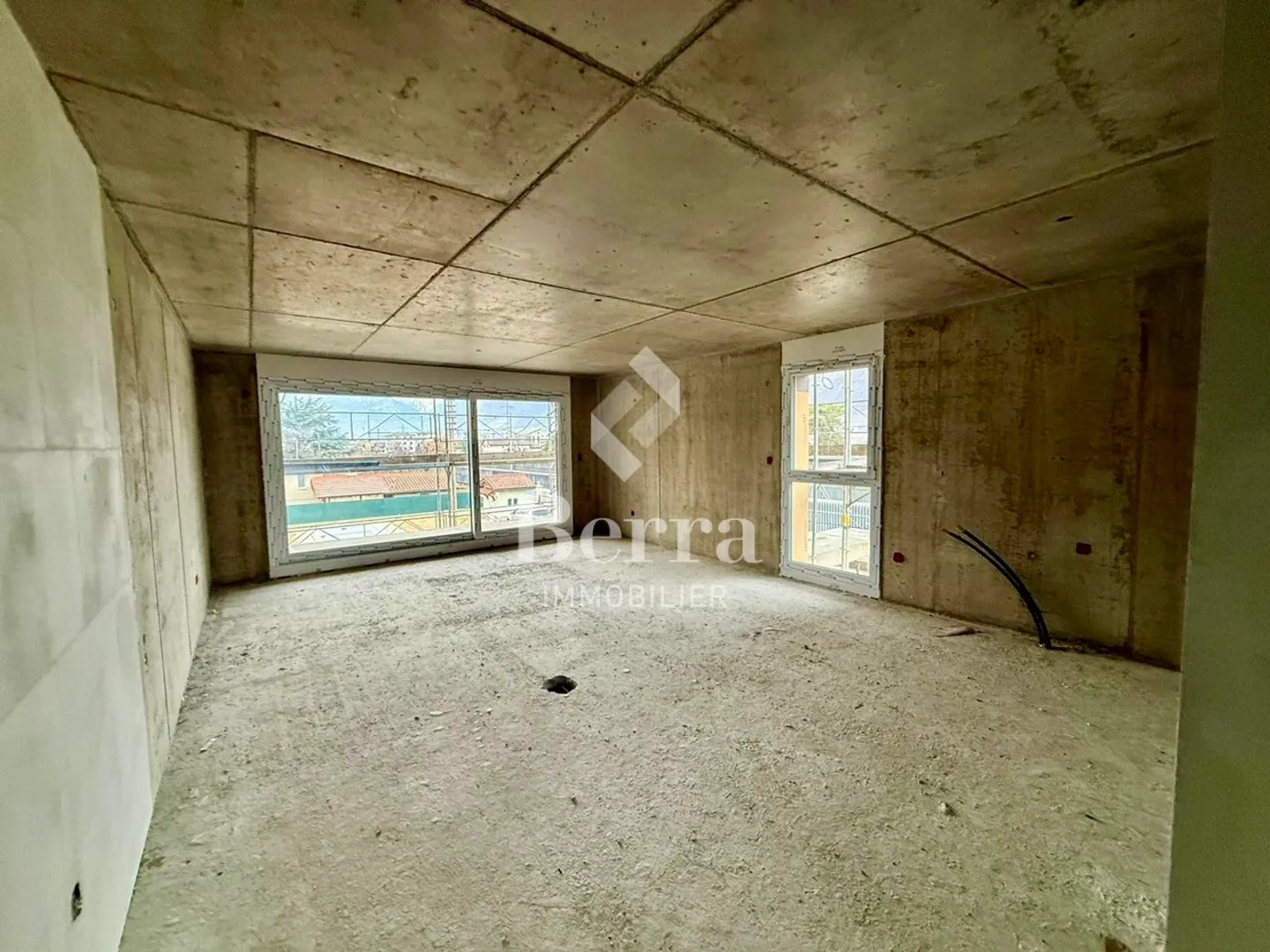 Ampio appartamento in nuovo sviluppo, attrezzature superiori - Foto 2 di 14