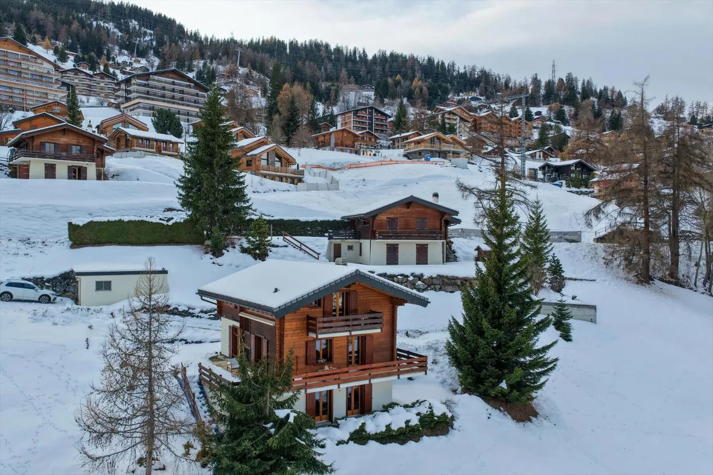 Luxury chalet with breathtaking views! - Photo 1 of 13