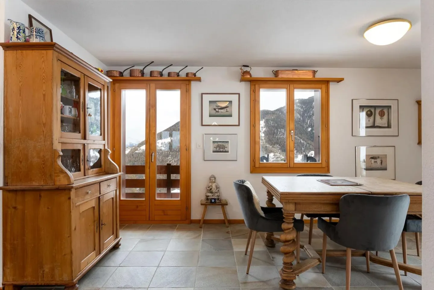 Luxury chalet with breathtaking views! - Photo 7 of 13