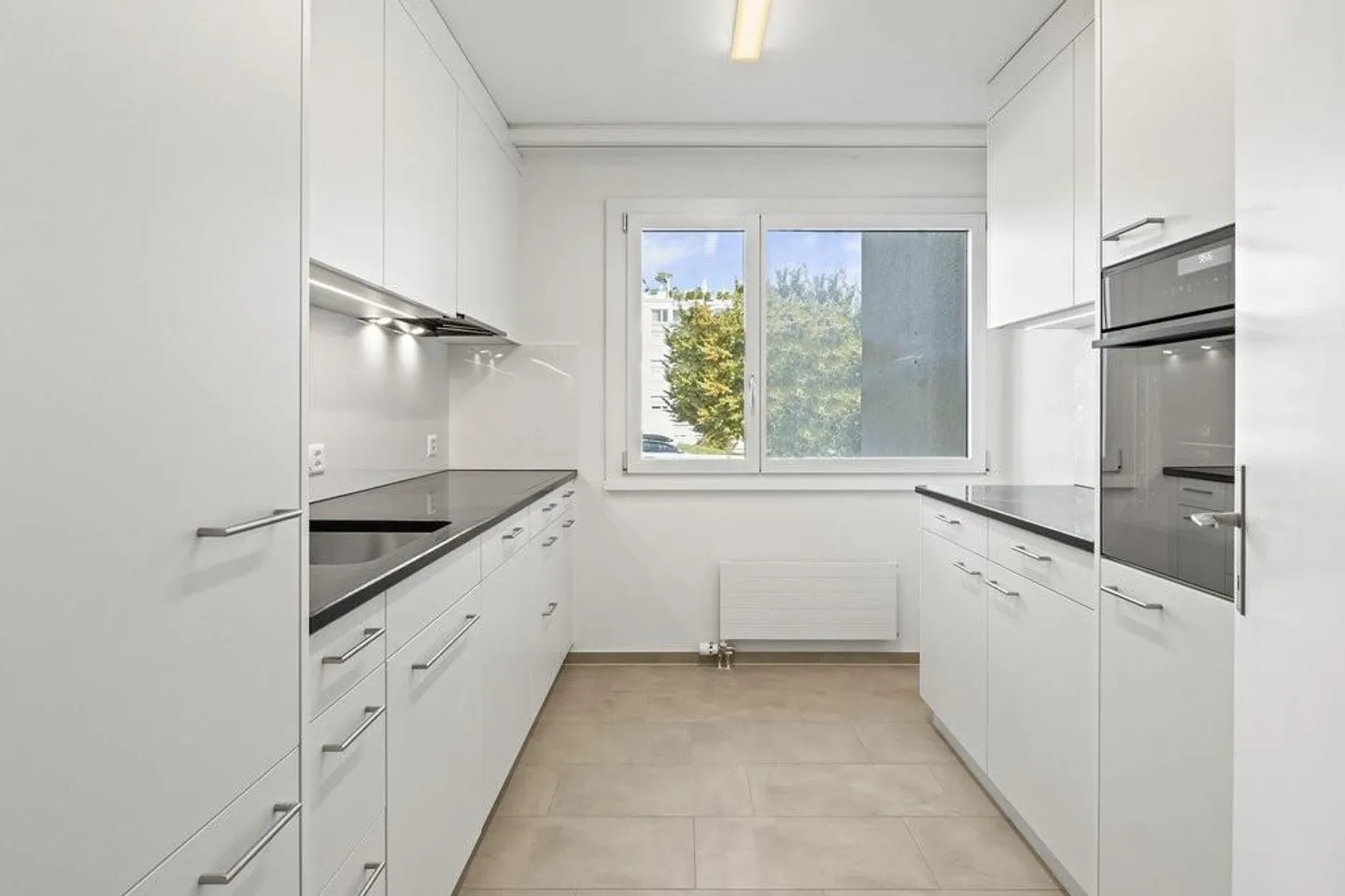 Helle 4-Zimmerwohnung mit Balkon - Foto 1 von 8