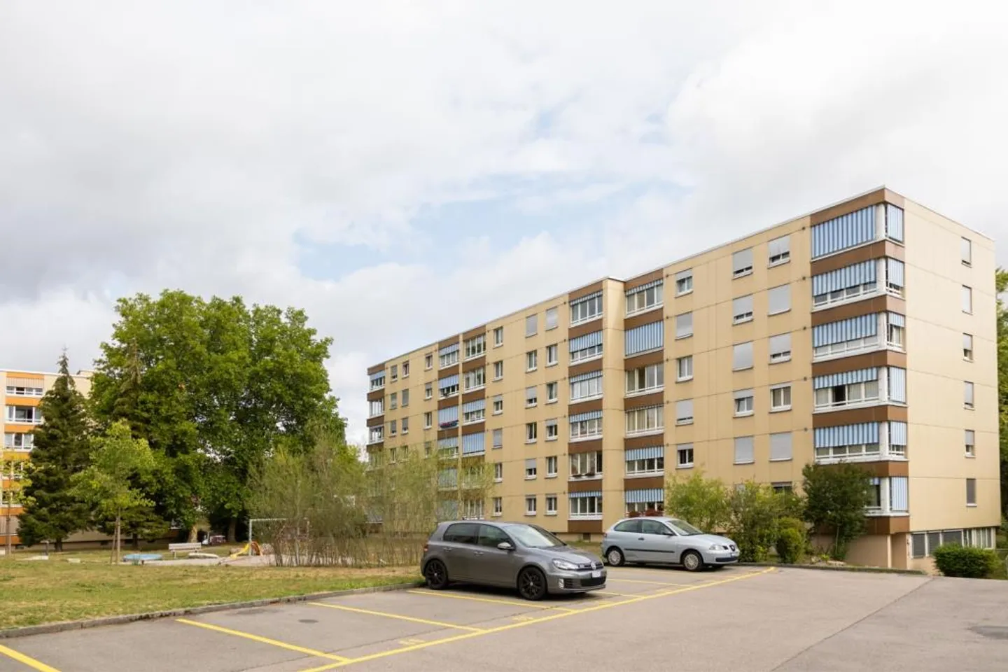 Ampio appartamento di 4,5 stanze - 88m2 in una posizione adatta ai bambini - Foto 1 di 7