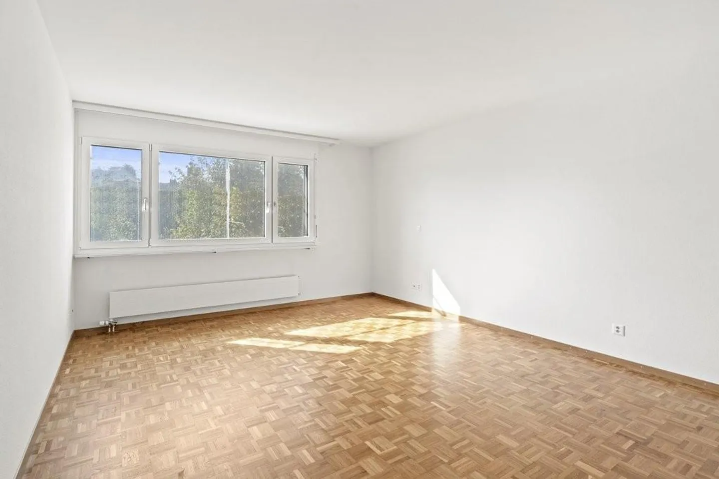 Helle 4-Zimmerwohnung mit Balkon - Foto 7 von 8