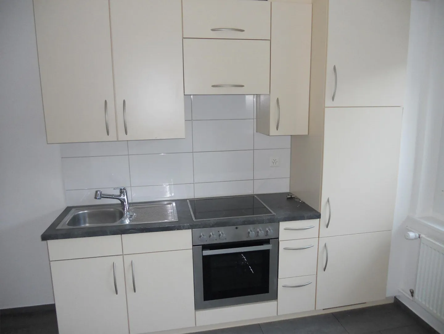 2 Zimmer-Wohnung, Rheingoldstrasse 14a, 8212 Neuhausen - Foto 1 von 4