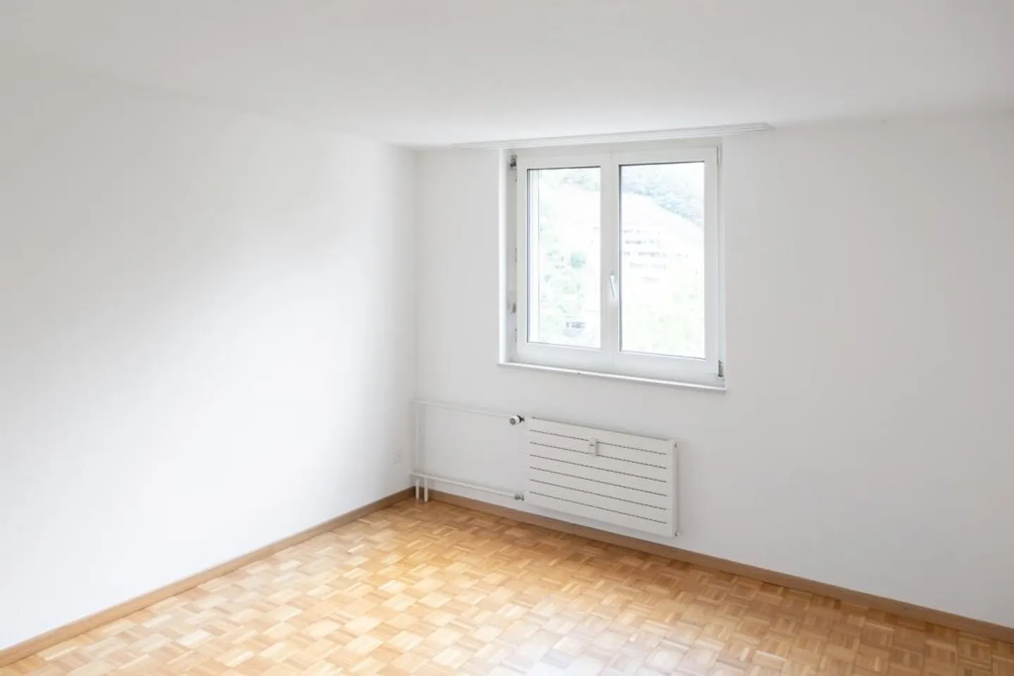 Ampio appartamento di 4,5 stanze - 88m2 in una posizione adatta ai bambini - Foto 4 di 7