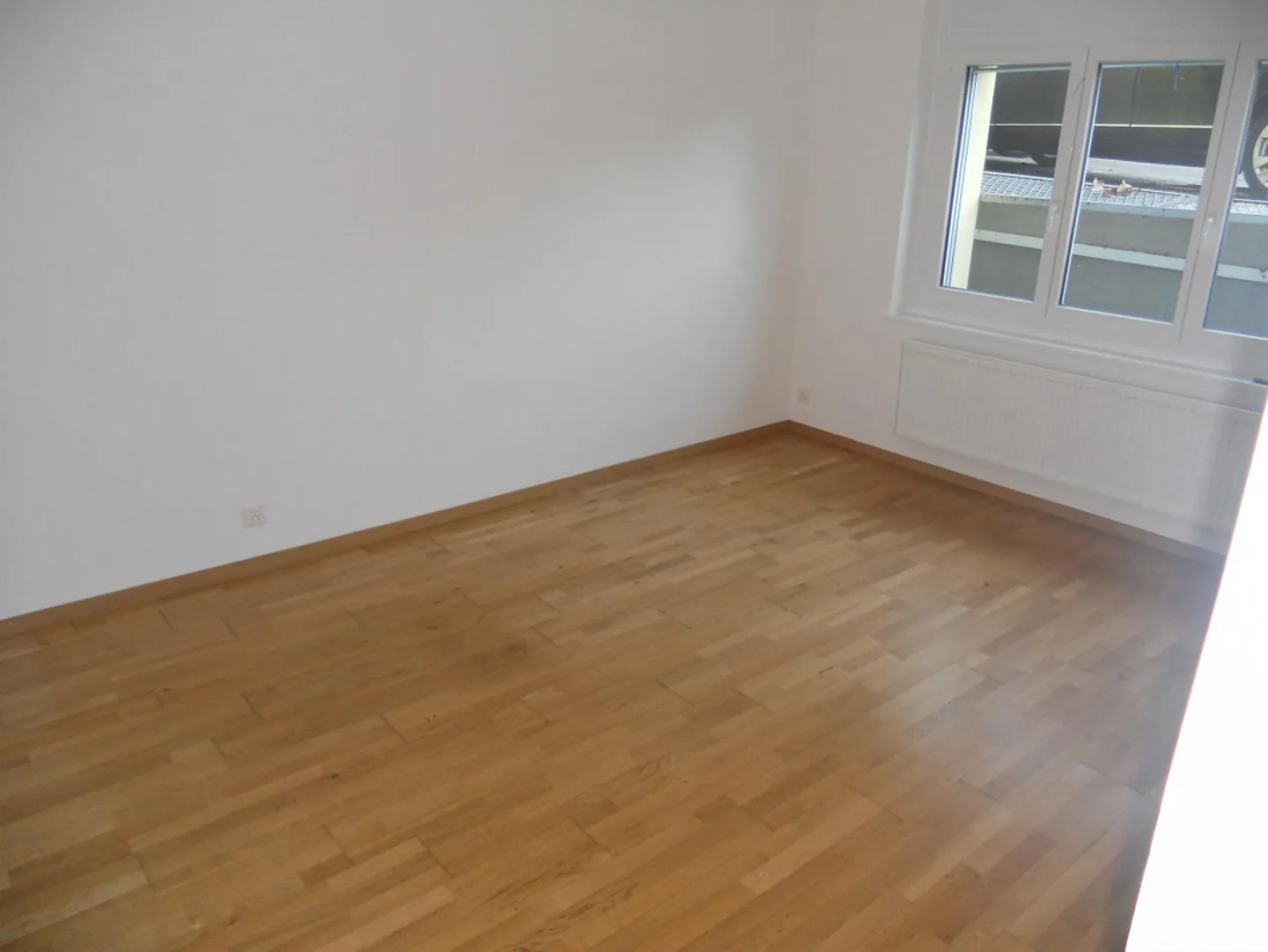2 Zimmer-Wohnung, Rheingoldstrasse 14a, 8212 Neuhausen - Foto 3 von 4