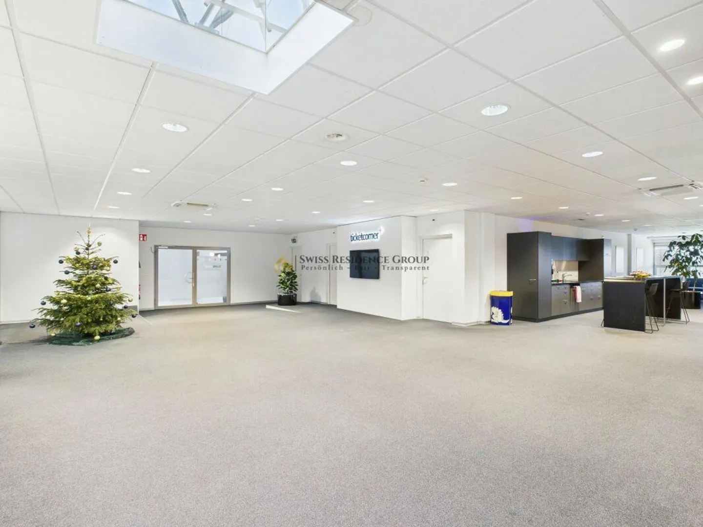 Riedmatt Center - Repräsentative Büroflächen mit optimaler Infrastr... - Foto 1 von 24