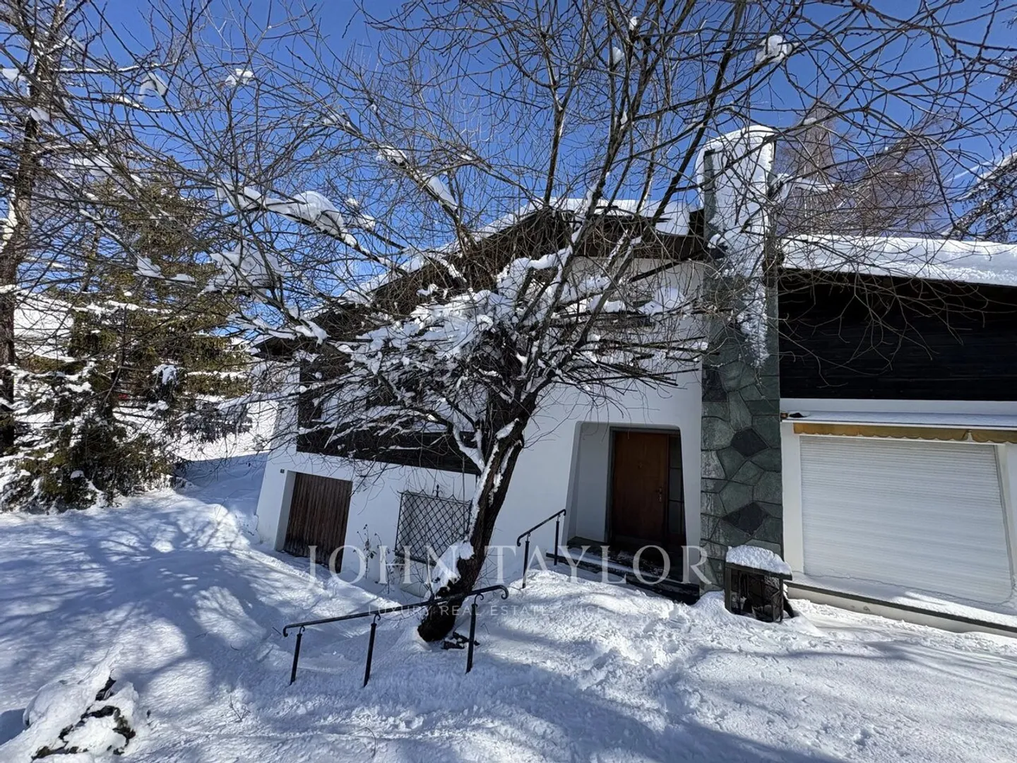 Chalet zur Renovierung mit Talblick - Foto 3 von 8