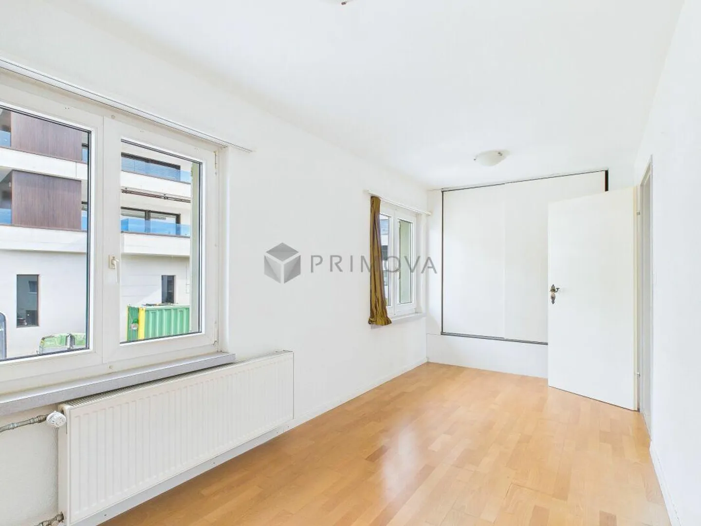 Vie spacieuse dans une maison familiale jumelée dans un endroit calme - Photo 9 sur 15