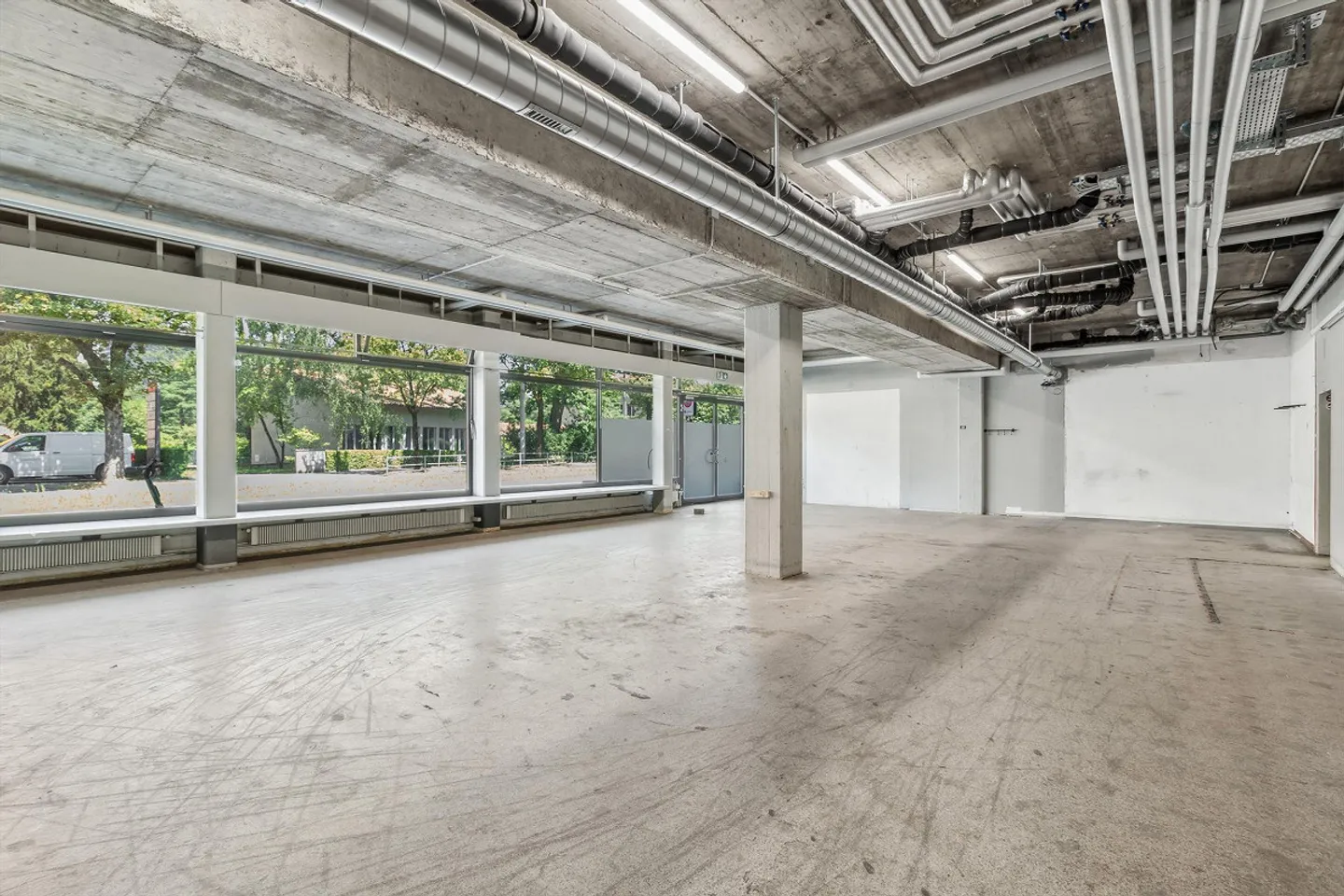 Ladenlokal  ca. 145 m2 im EG, in 8048 Zürich zu vermieten - Foto 2 von 6