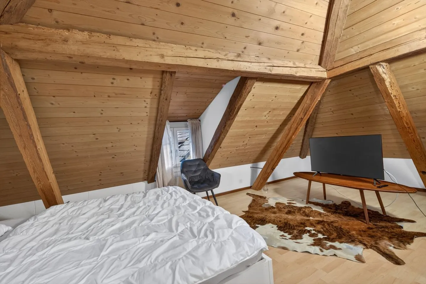 Propriété d'investissement près du lac avec une perspective d'avenir attrayante - Photo 12 sur 13
