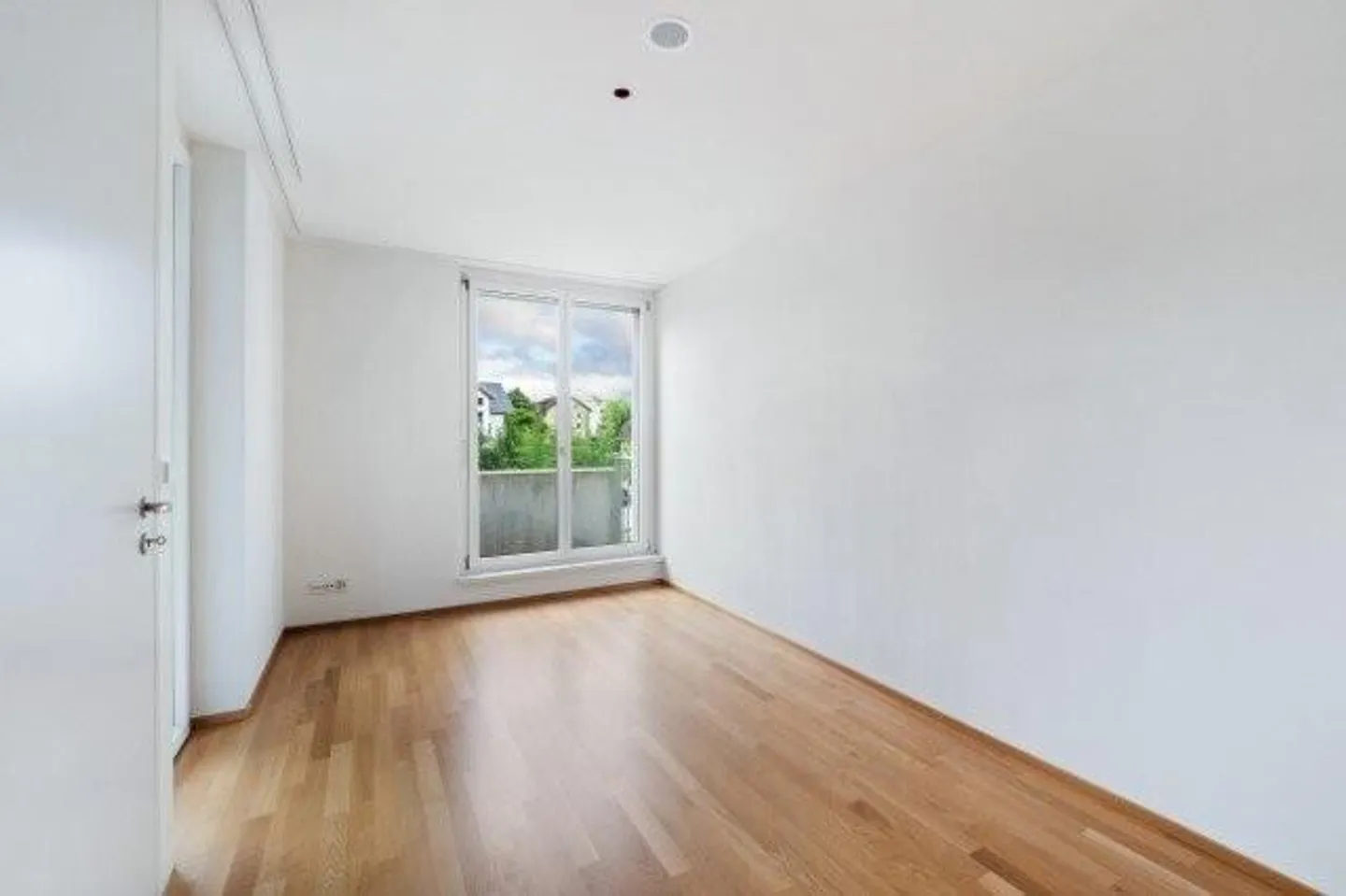 AFFITTARE SENZA CAUZIONE - Spazio abitativo moderno in un tranquillo quartiere centrale - Foto 6 di 9