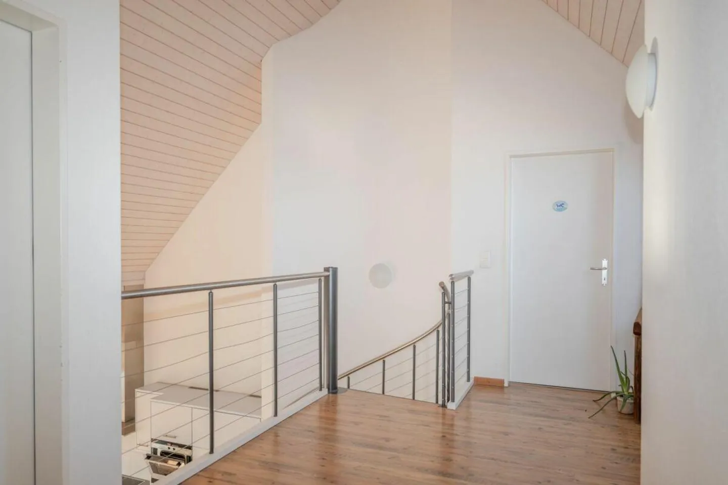 Stylish duplex in the heart of Bubikon - Photo 6 of 16