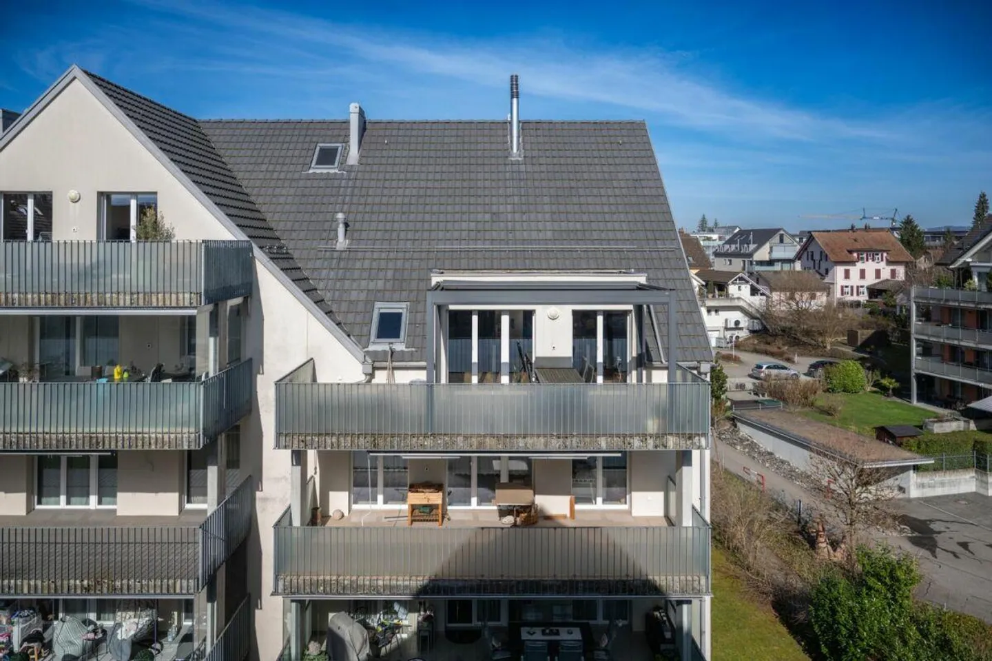 Stylish duplex in the heart of Bubikon - Photo 14 of 16