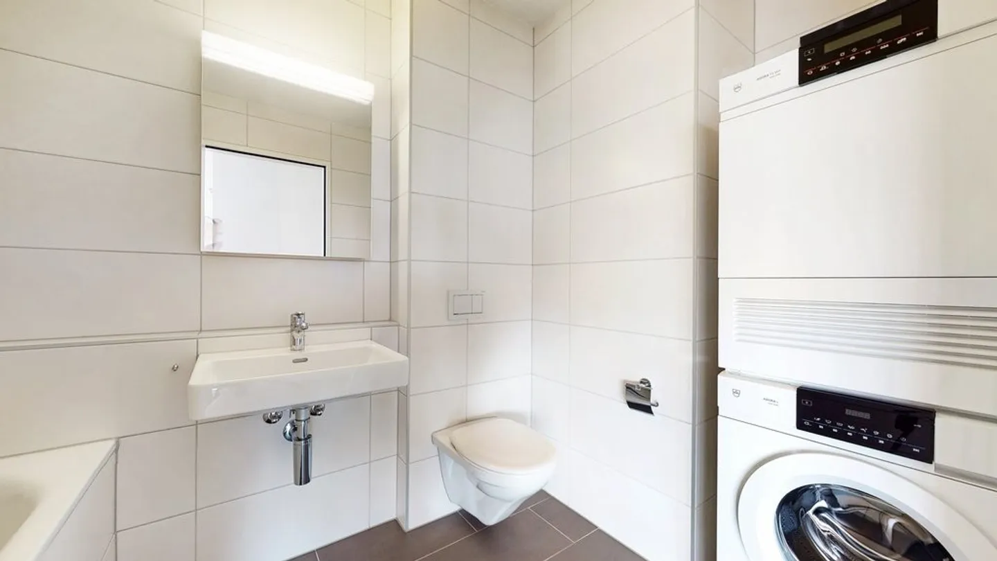 Appartamento moderno con balconi - Foto 7 di 12