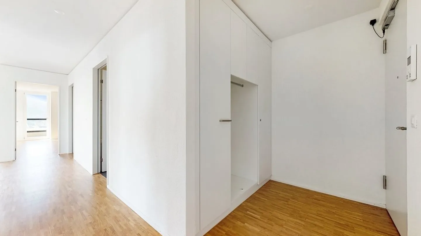 Appartamento moderno con balconi - Foto 8 di 12