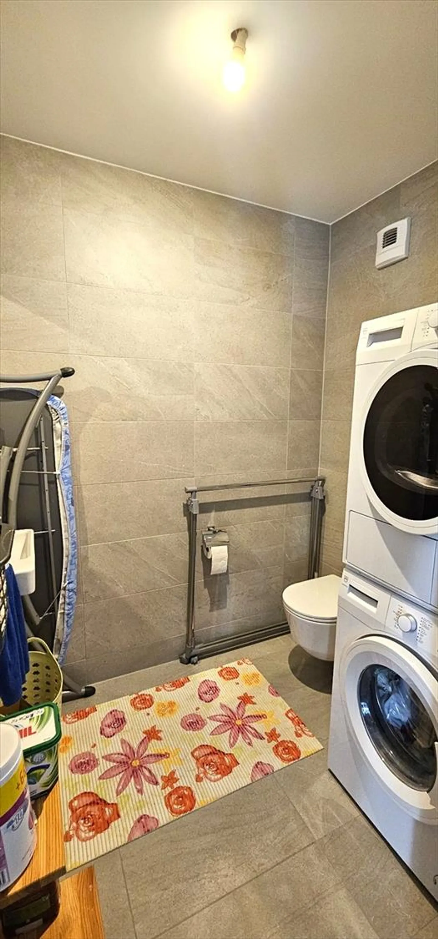 3.5 Room Apartment - Photo 8 of 8