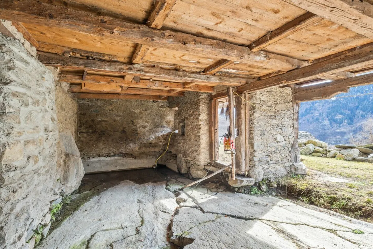 Tessiner Ensemble mit 8'475 m² Land - Foto 17 von 24
