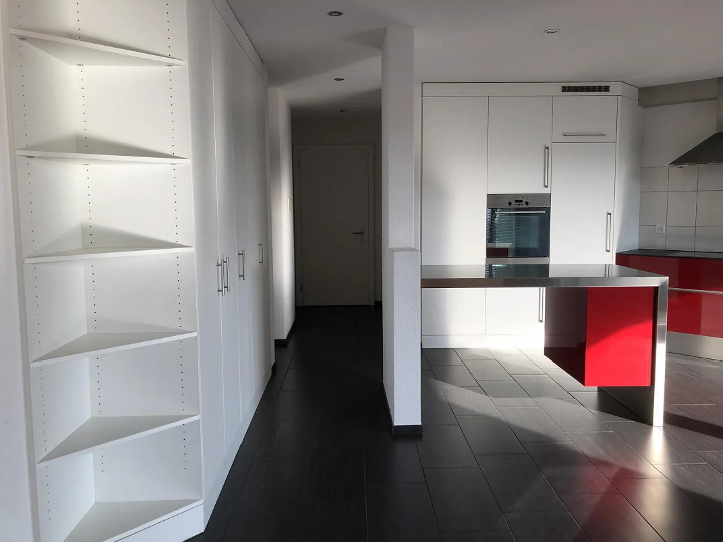 Geräumige Wohnung mit Balkon - Foto 4 von 11