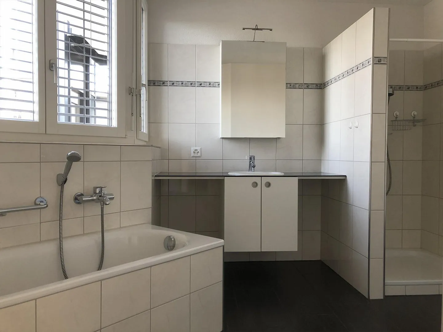 Geräumige Wohnung mit Balkon - Foto 10 von 11