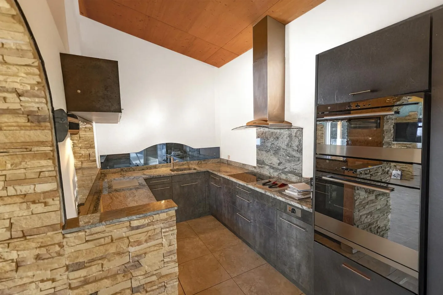 Villa for 4.5 persons with breathtaking view in Fully - Photo 3 of 17