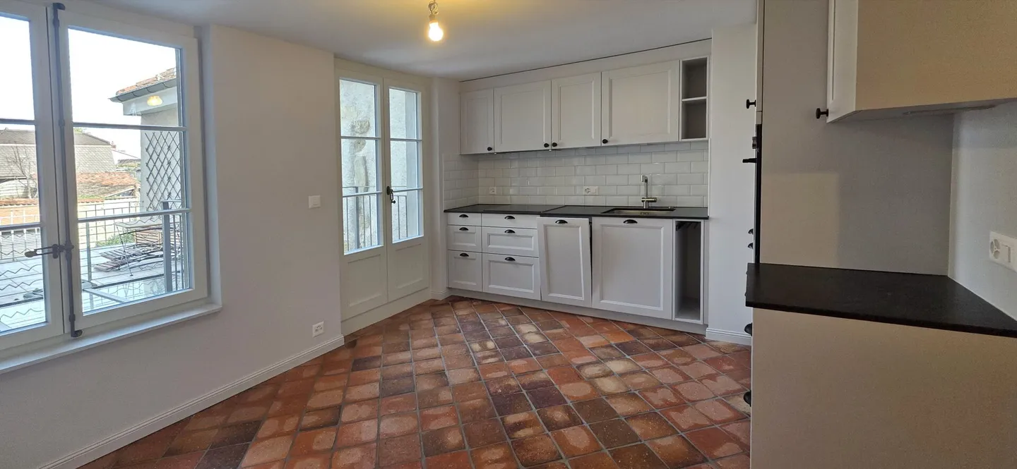 Superb 2.5 room renovated apartment in Estavayer-le-Lac - Photo 3 of 9