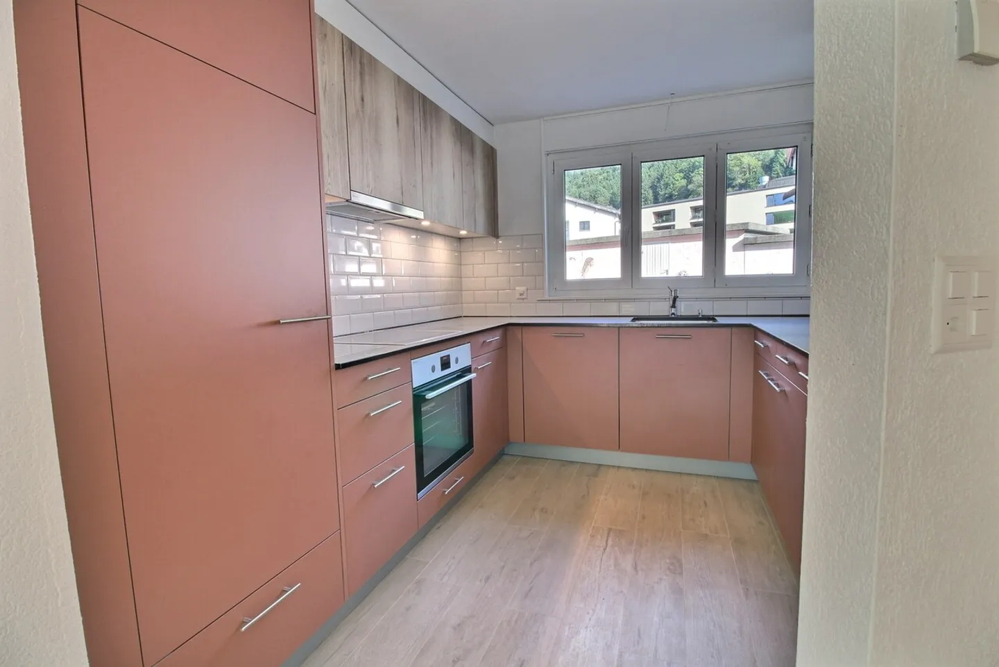 Maison en terrasse à vendre - Photo 2 sur 13