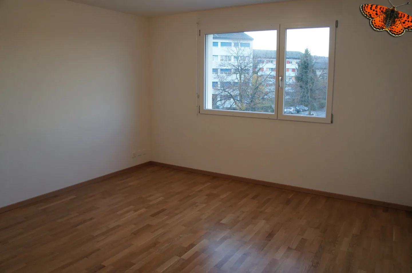 CHARMANTE 4 ½ ZIMMER - Mit großem Balkon und nur wenige Schritte von der Schule entfernt! - Foto 6 von 7