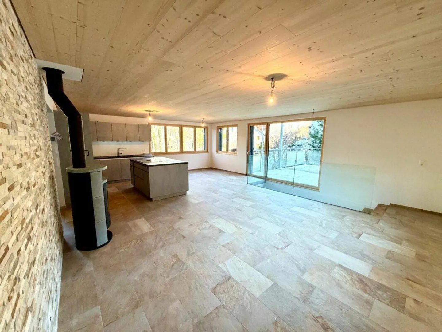 Une maison qui inspire ! Première occupation exclusive à Filzbach - Photo 2 sur 9