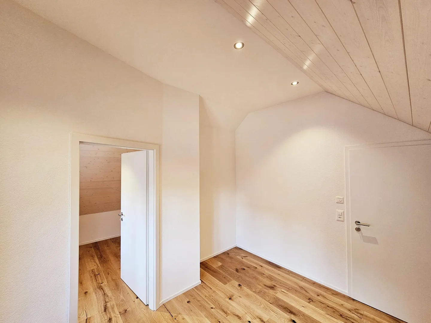 Appartement moderne de 3.5 pièces - avec grande terrasse! - Photo 5 sur 12