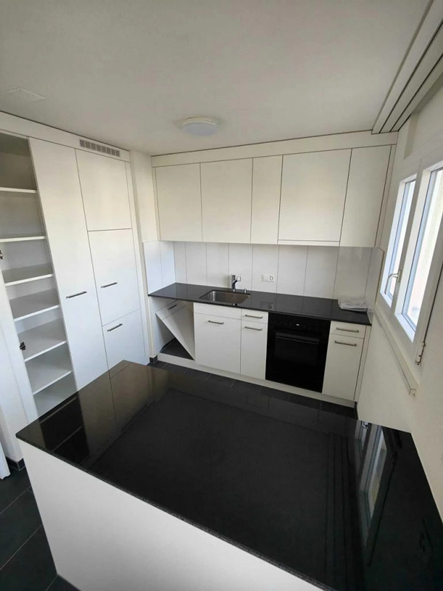 Gemütliche, komplett renovierte 4.5-Zimmerwohnung - Foto 2 von 12
