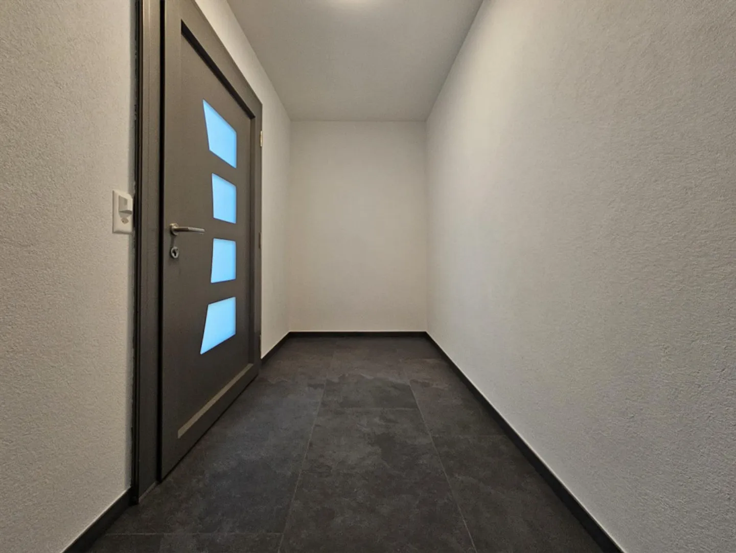 Appartement moderne de 3.5 pièces - avec grande terrasse! - Photo 9 sur 12