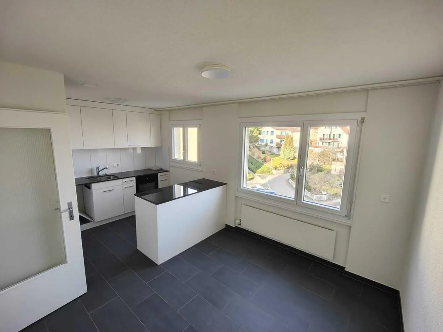 Gemütliche, komplett renovierte 4.5-Zimmerwohnung - Foto 3 von 12