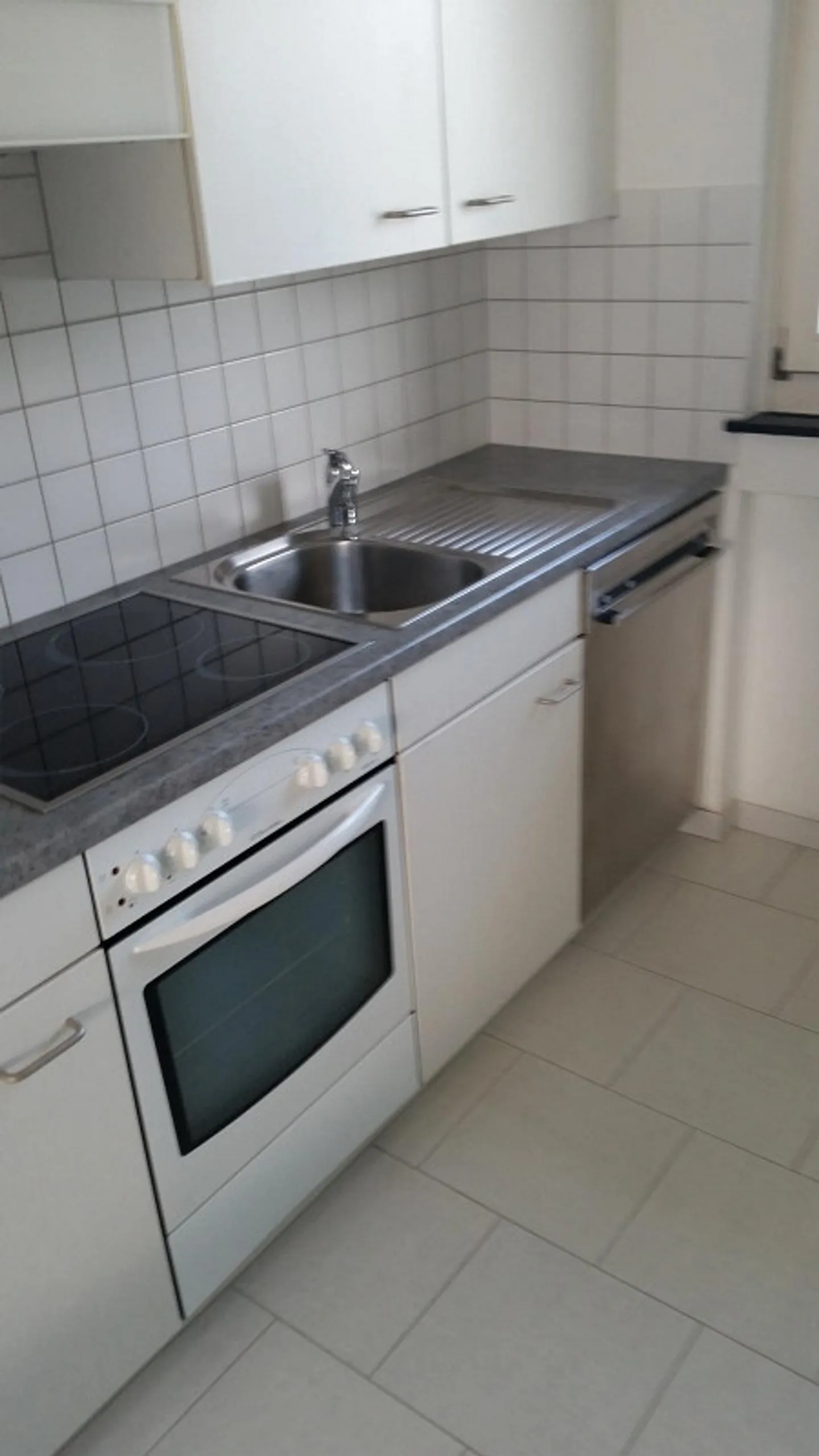 Gemütlich 3.5-Zimmer Wohnung zentral gelegen - Foto 2 von 10