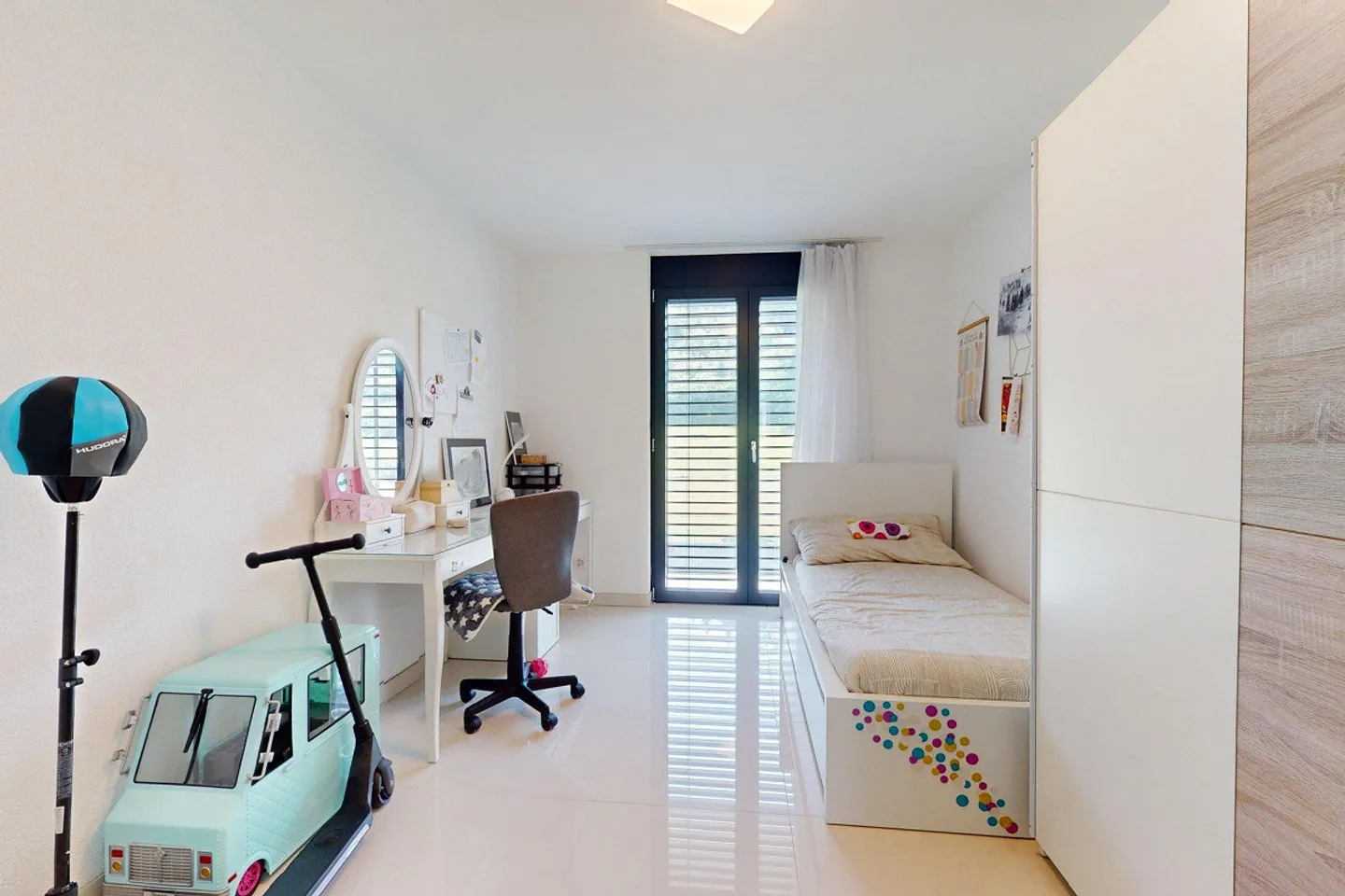 AgentSelly - Appartement de rêve lumineux à Studen - Photo 6 sur 12