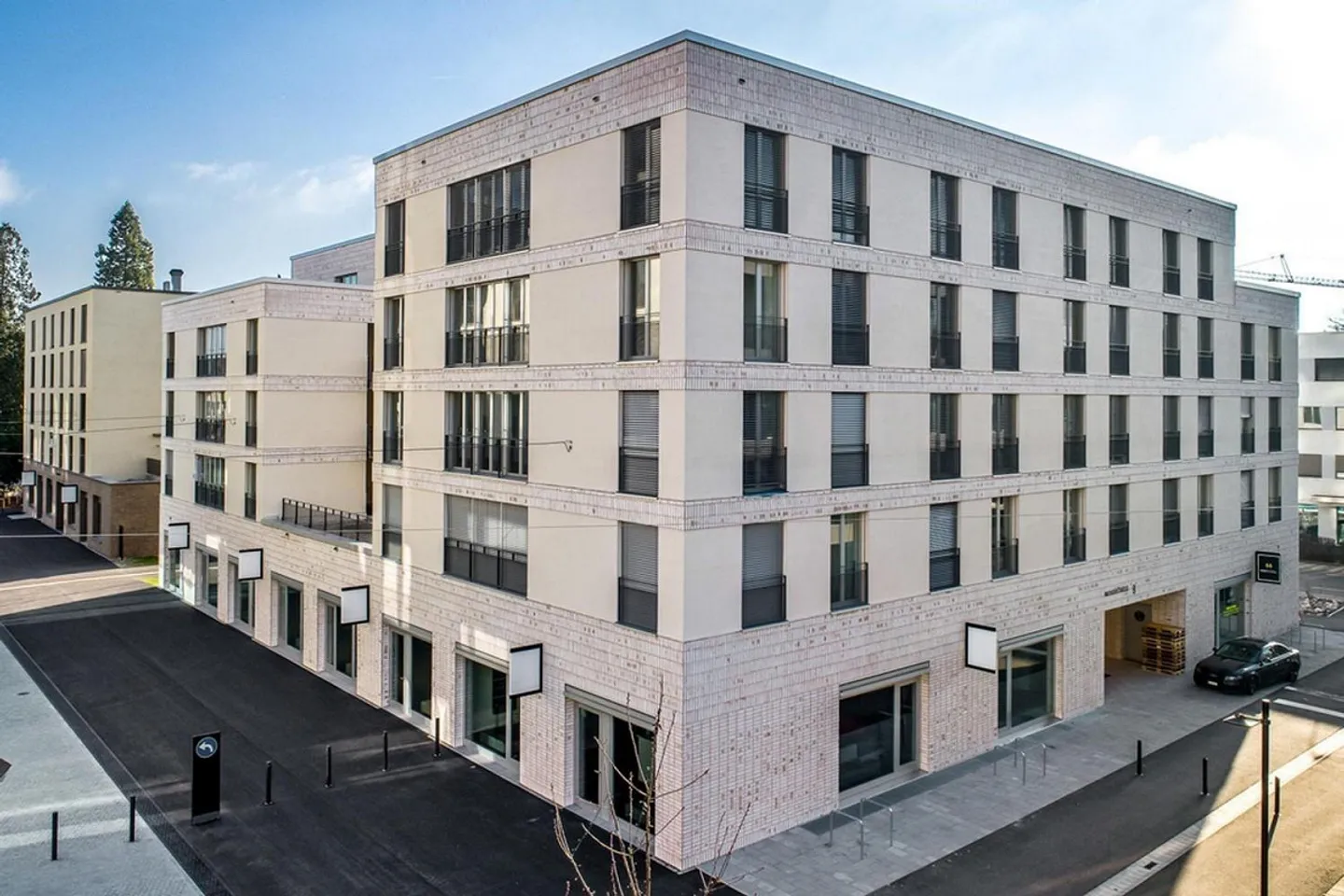 Grande chambre moderne en colocation dans le quartier d'Aescherbach à Aarau, en emplacement central pour étudiants et jeunes professionnels - Photo 13 sur 13