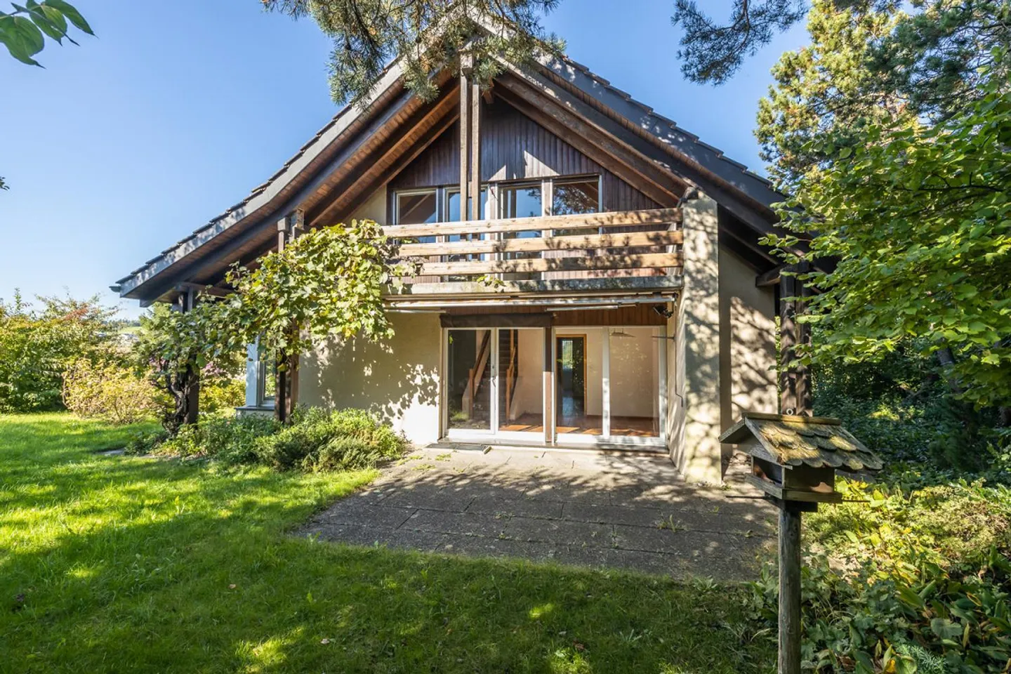 Bonheur familial dans le vert - Photo 2 sur 11