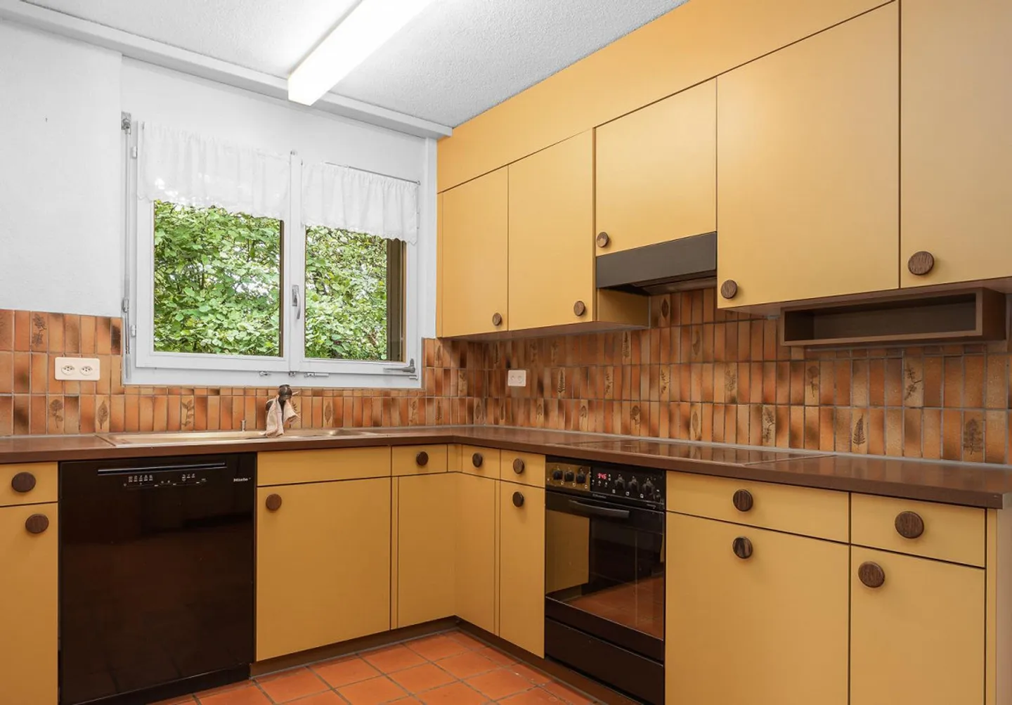 Bonheur familial dans le vert - Photo 4 sur 11