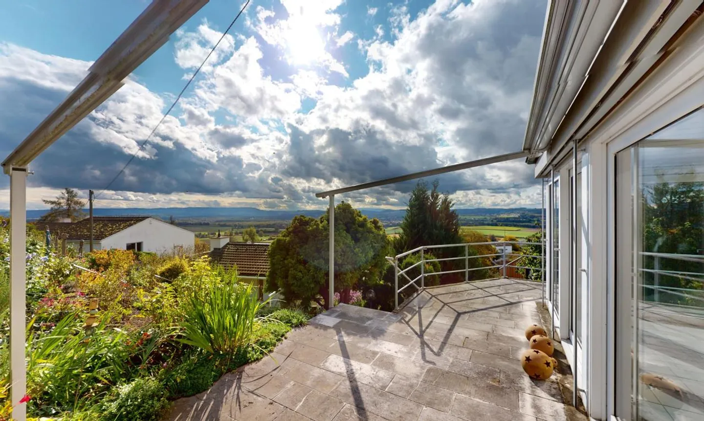 Proprietà da sogno con vista libera e appartamento separato - Foto 2 di 13